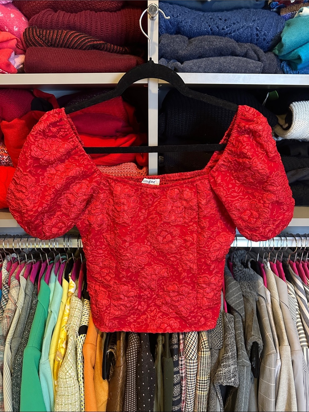 Umgee red short puff sleeve smocked crop top size S NWOT
